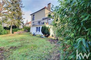 Picture of listing #327576060. House for sale in La Celle-Saint-Cloud