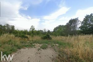 Picture of listing #327576399. Land for sale in Uzès
