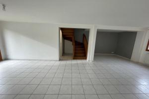 Thumbnail of property #327582376. Click for details