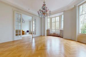 Picture of listing #327617641. Appartment for sale in Paris