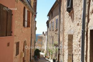 Picture of listing #327625711. House for sale in Châteauneuf-Grasse
