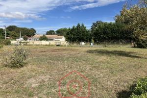 Picture of listing #327625899. Land for sale in Le Teich