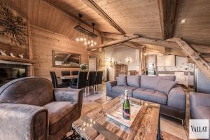 Picture of listing #327635491. Appartment for sale in Courchevel