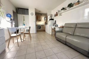 Picture of listing #327644439. Appartment for sale in Marseille