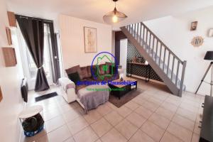 Thumbnail of property #327646000. Click for details