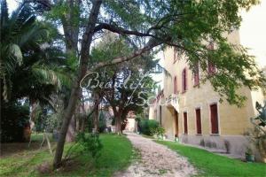 Picture of listing #327703804. House for sale in Perpignan