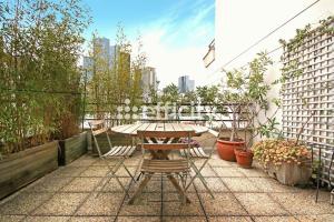 Picture of listing #327703870. Appartment for sale in Courbevoie