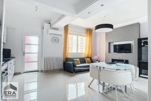 Picture of listing #327707539. Appartment for sale in Marseille