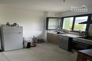Picture of listing #327727884. Appartment for sale in Saint-Denis