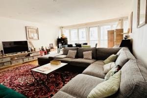 Picture of listing #327750909. Appartment for sale in Paris
