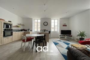 Picture of listing #327762924. Appartment for sale in La Rochelle