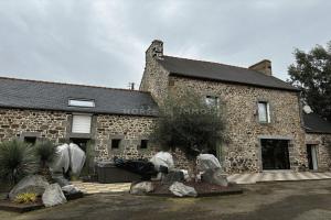Picture of listing #327763696. House for sale in Lamballe