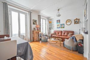 Picture of listing #327789817. Appartment for sale in Paris