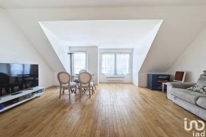 Picture of listing #327793821. Appartment for sale in Paris