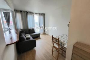 Picture of listing #327795660. Appartment for sale in Meudon