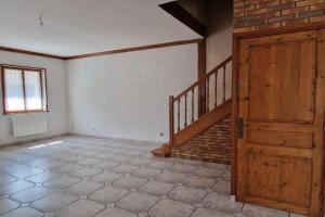 Thumbnail of property #327796063. Click for details