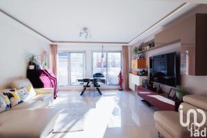 Picture of listing #327796917. Appartment for sale in Paris