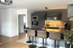 Picture of listing #327798897. Appartment for sale in Garches