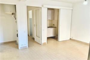 Picture of listing #327799022. Appartment for sale in Marseille