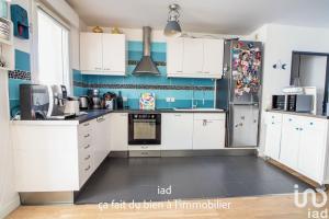 Picture of listing #327799527. Appartment for sale in Rueil-Malmaison