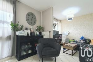 Picture of listing #327808419. Appartment for sale in Talence