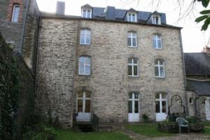 Picture of listing #327811524. Appartment for sale in Josselin