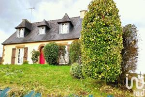 Picture of listing #327813818. House for sale in Baillé