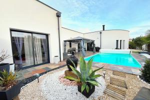 Picture of listing #327819263. Appartment for sale in La Rochelle