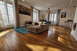 Picture of listing #327820780. Appartment for sale in Lyon
