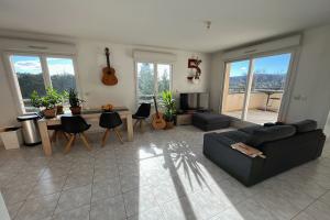 Picture of listing #327839170. Appartment for sale in Vaugneray