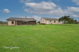 Thumbnail of property #327842396. Click for details