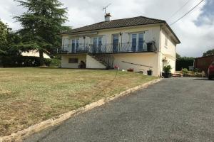 Picture of listing #327843090. House for sale in Charroux