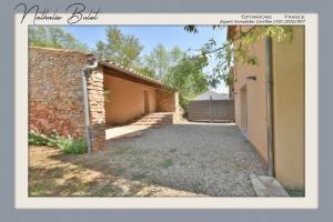 Thumbnail of property #327844063. Click for details