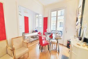 Picture of listing #327844129. Appartment for sale in Paris