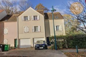 Picture of listing #327844744. House for sale in Saint-Martin-du-Tertre