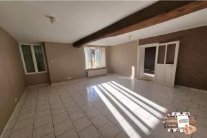 Thumbnail of property #327846101. Click for details