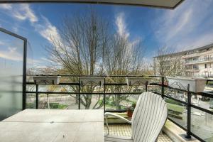Picture of listing #327848398. Appartment for sale in Rueil-Malmaison