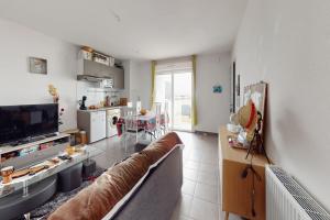 Picture of listing #327848439. Appartment for sale in Castanet-Tolosan