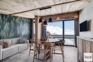 Picture of listing #327850512. Appartment for sale in Tignes