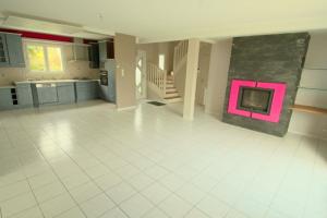Thumbnail of property #327859904. Click for details