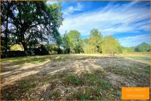 Picture of listing #327860940. Land for sale in Villemur-sur-Tarn