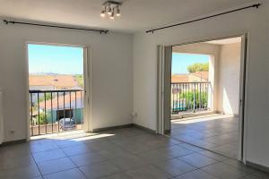 Picture of listing #327862483. Appartment for sale in Fos-sur-Mer