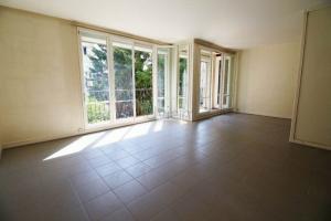 Picture of listing #327862628. Appartment for sale in Orléans