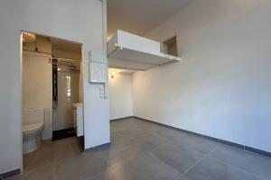 Picture of listing #327863397. Appartment for sale in Marseille