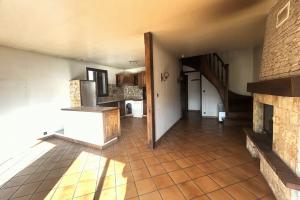 Thumbnail of property #327864731. Click for details