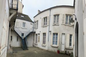 Picture of listing #327896652. Appartment for sale in Compiègne