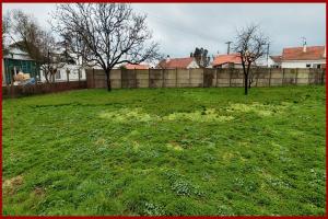 Thumbnail of property #327921000. Click for details