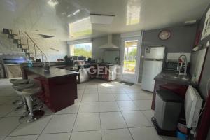 Thumbnail of property #327941386. Click for details