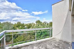 Picture of listing #327947359. Appartment for sale in Bougival