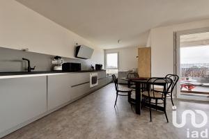 Picture of listing #327963611. Appartment for sale in Saint-Herblain